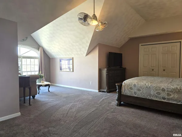 $389,900 | 1501 Gingoteague Way, Pekin, IL 61554