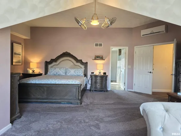 $389,900 | 1501 Gingoteague Way, Pekin, IL 61554