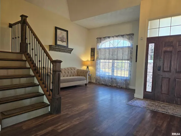 $389,900 | 1501 Gingoteague Way, Pekin, IL 61554