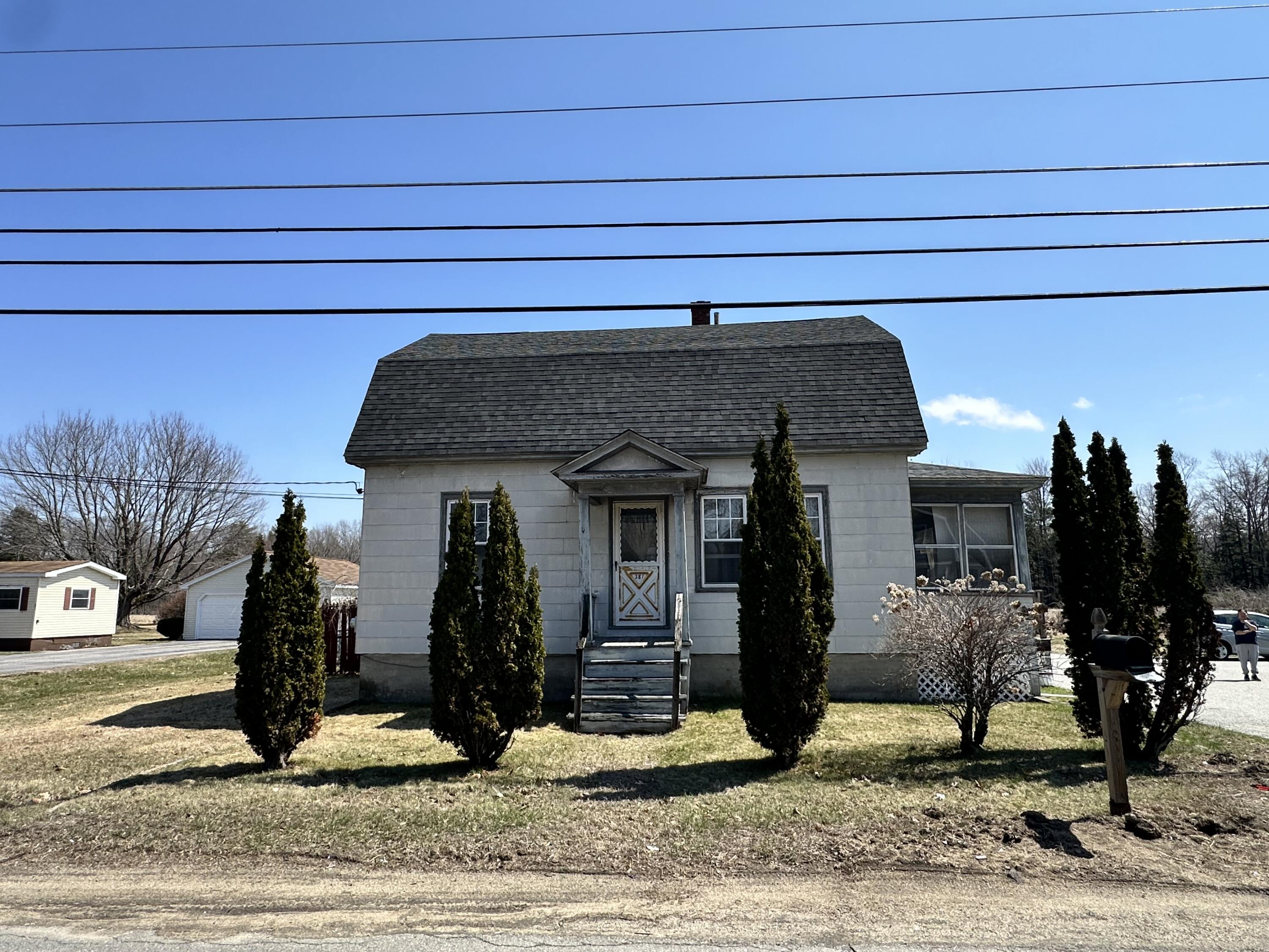 387 Alfred Road Sanford, ME 04073 - Photo 3 of 24 Photo Apr 15 2025, 12 23 46 PM