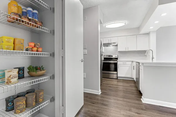 $2,221 | 17900 Northeast 31st Court, Unit 3334, Aventura, FL 33160