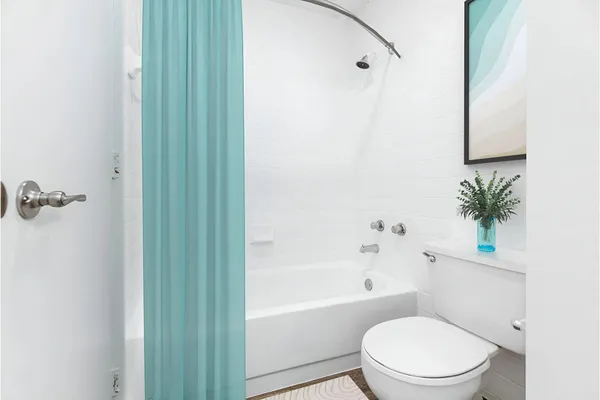 $2,221 | 17900 Northeast 31st Court, Unit 3334, Aventura, FL 33160