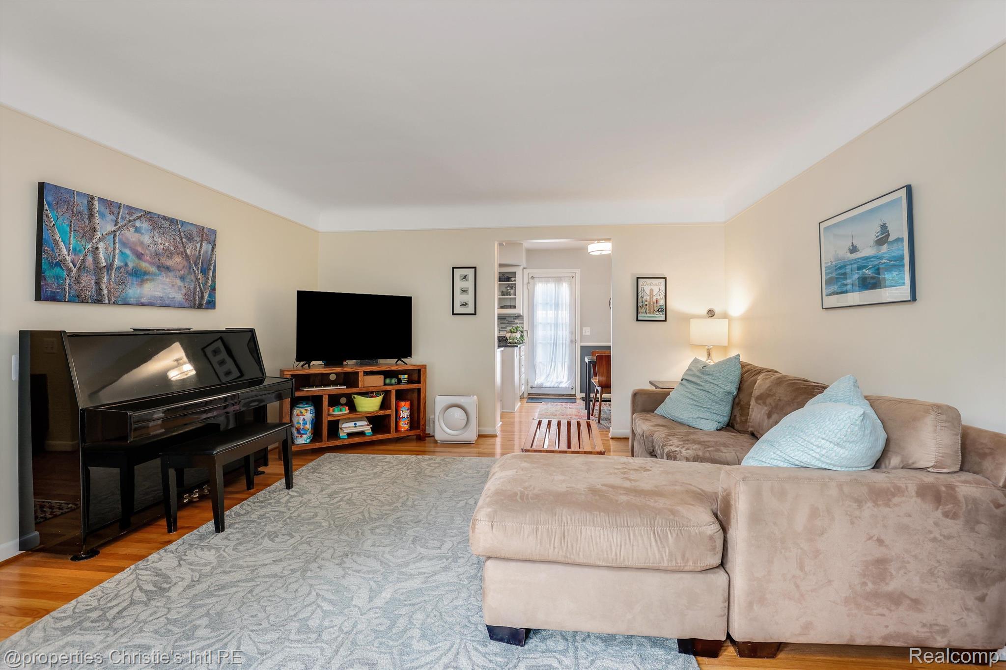 324 Neff Road Grosse Pointe, MI 48230 - Photo 10 of 26 Gallery Image 10