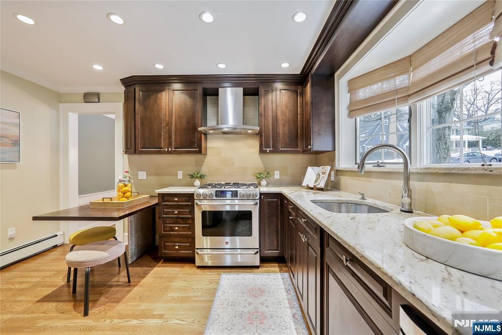 17 Collinwood Road Maplewood, NJ 07040 - Photo 14 of 37