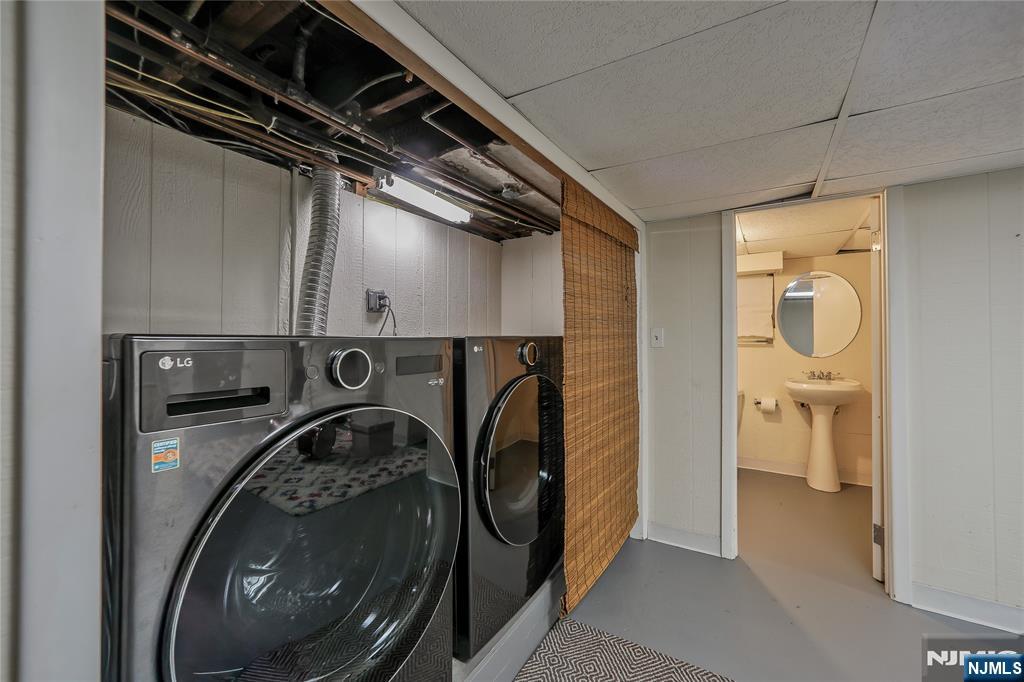 17 Collinwood Road Maplewood, NJ 07040 - Photo 28 of 37