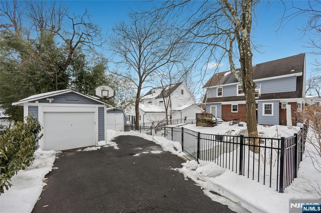 17 Collinwood Road Maplewood, NJ 07040 - Photo 30 of 37