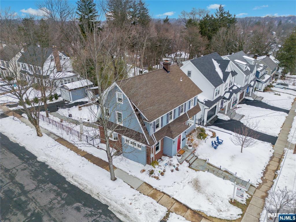 17 Collinwood Road Maplewood, NJ 07040 - Photo 33 of 37