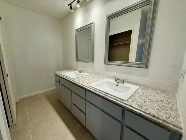 $399,000 | 1720 Plaza De San Joaquin, Modesto, CA 95350