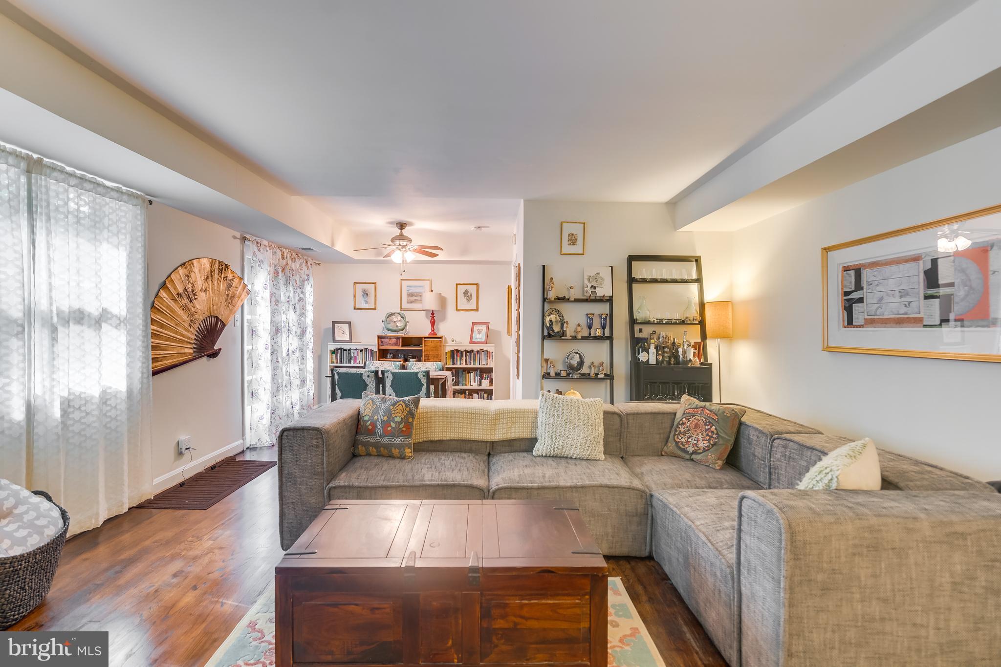 8626 Geren Road, Unit 155 Silver Spring, MD 20901 - Photo 4 of 25 Living Room