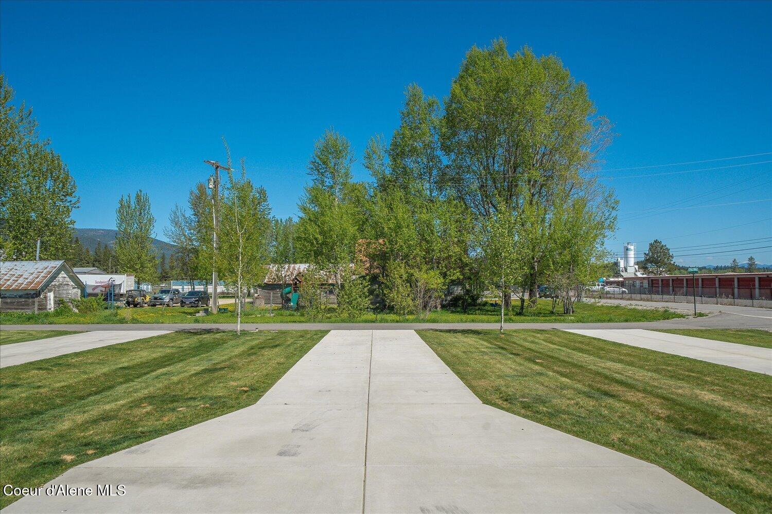 116 Dustarr Lane Ponderay, ID 83852 - Photo 49 of 64 Driveway
