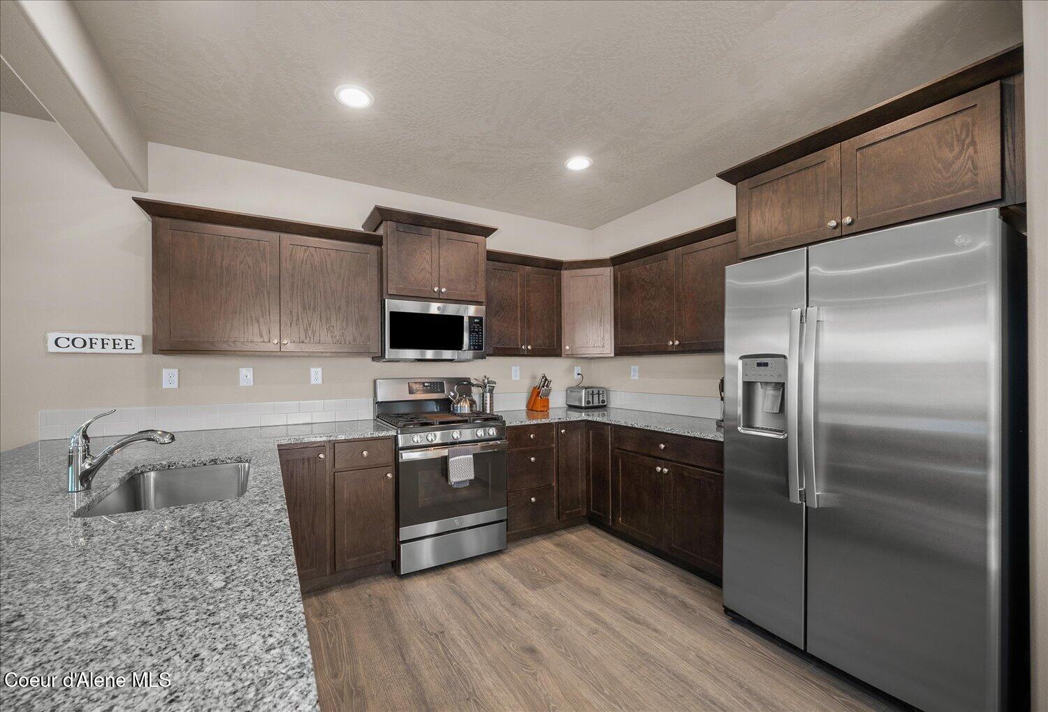 116 Dustarr Lane Ponderay, ID 83852 - Photo 9 of 64 Kitchen