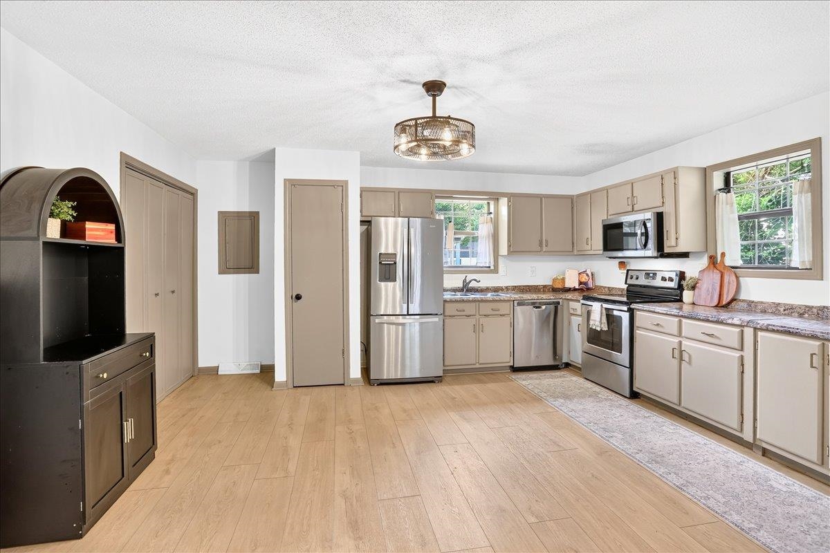 708 South Maple Street Covington, TN 38019 - Photo 3 of 15 Kitchen