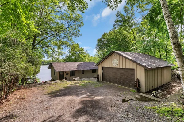 $469,000 | 21014 Elmway Road, Richmond, MN 56368