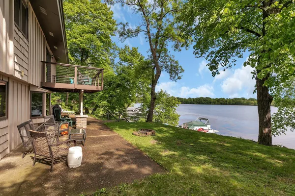 $469,000 | 21014 Elmway Road, Richmond, MN 56368