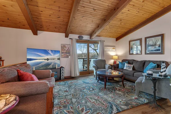 $469,000 | 21014 Elmway Road, Richmond, MN 56368