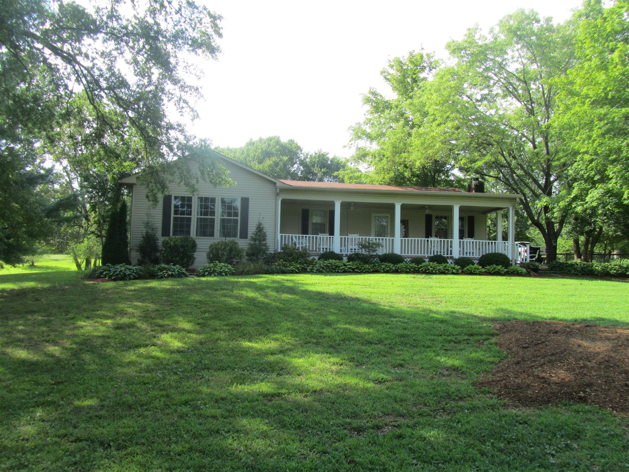 5742 Ozanne Road Springfield, TN 37172 - Photo 1 of 19 Gallery Image 1