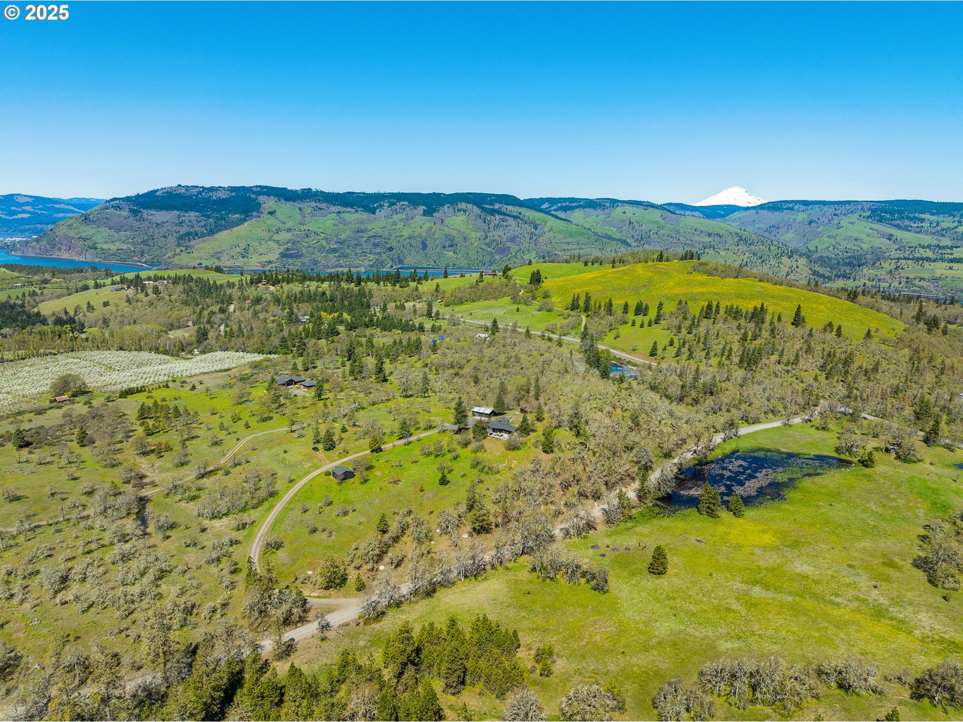 1075 Morgensen Road Mosier, OR 97040 - Photo 2 of 25 Gallery Image 2