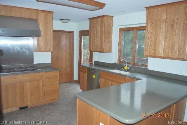 13304 North Territorial Road Gregory, MI 48137 - Photo 10 of 25 DSC_0175.JPG