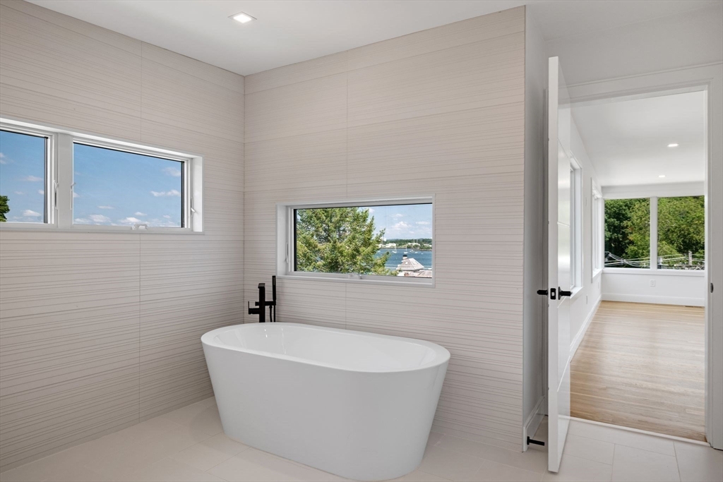 12 Johns Road Marblehead, MA 01945 - Photo 13 of 41 Gallery Image 13