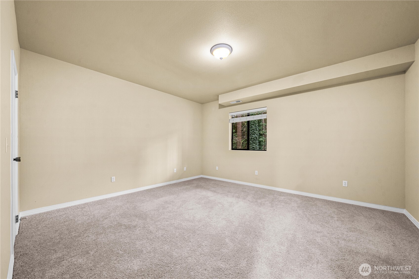 20709 Northeast 79th Street Redmond, WA 98053 - Photo 33 of 38 a view of an empty room