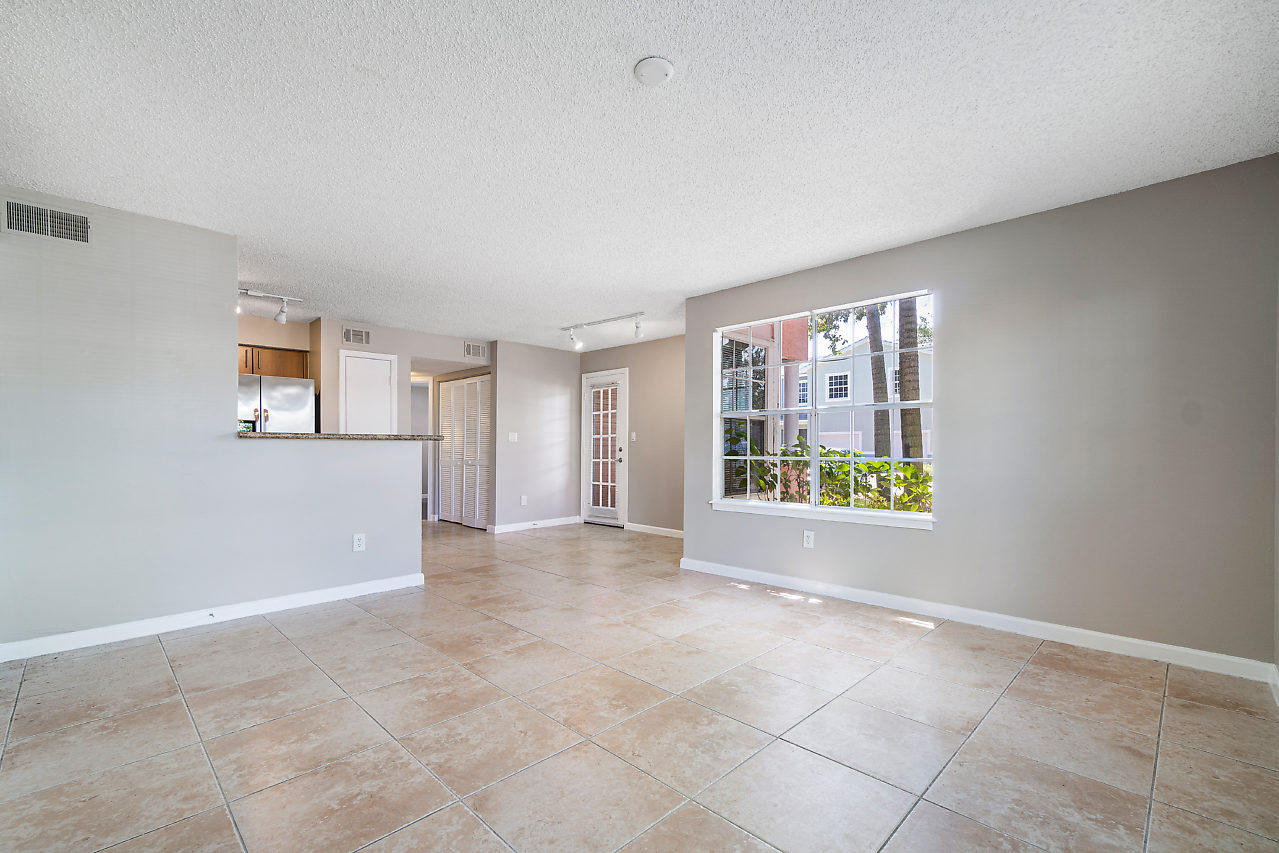 1335 Crystal Way, Unit G Delray Beach, FL 33444 - Photo 8 of 35 010-1335CrystalWay-DelrayBeach-FL-small