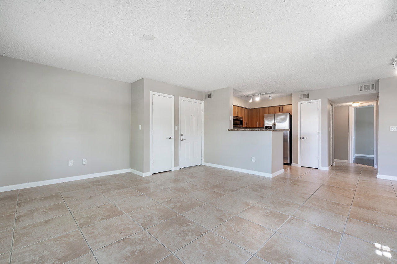 1335 Crystal Way, Unit G Delray Beach, FL 33444 - Photo 9 of 35 011-1335CrystalWay-DelrayBeach-FL-small