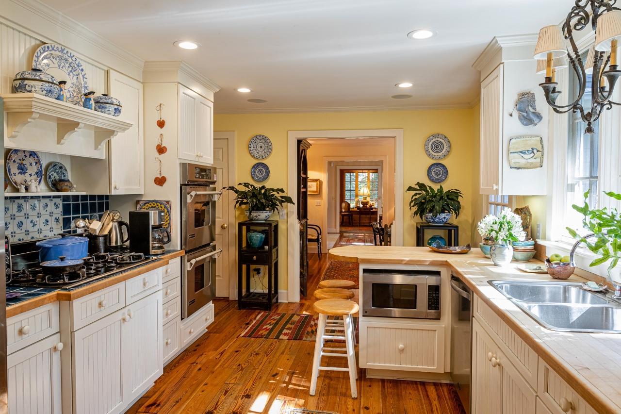 610 Old Field Road Southern Pines, NC 28387 - Photo 21 of 56 Kitchen