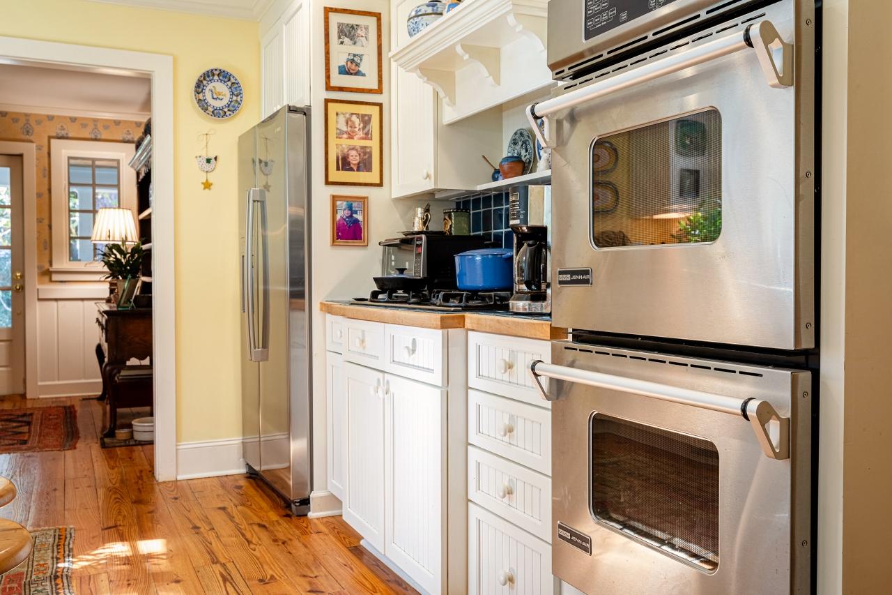 610 Old Field Road Southern Pines, NC 28387 - Photo 23 of 56 Kitchen wall ovens