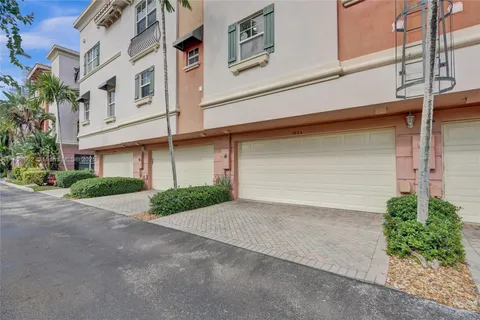 $550,000 | 1033 Northeast 17th Way, Unit 1904, Fort Lauderdale, FL 33304