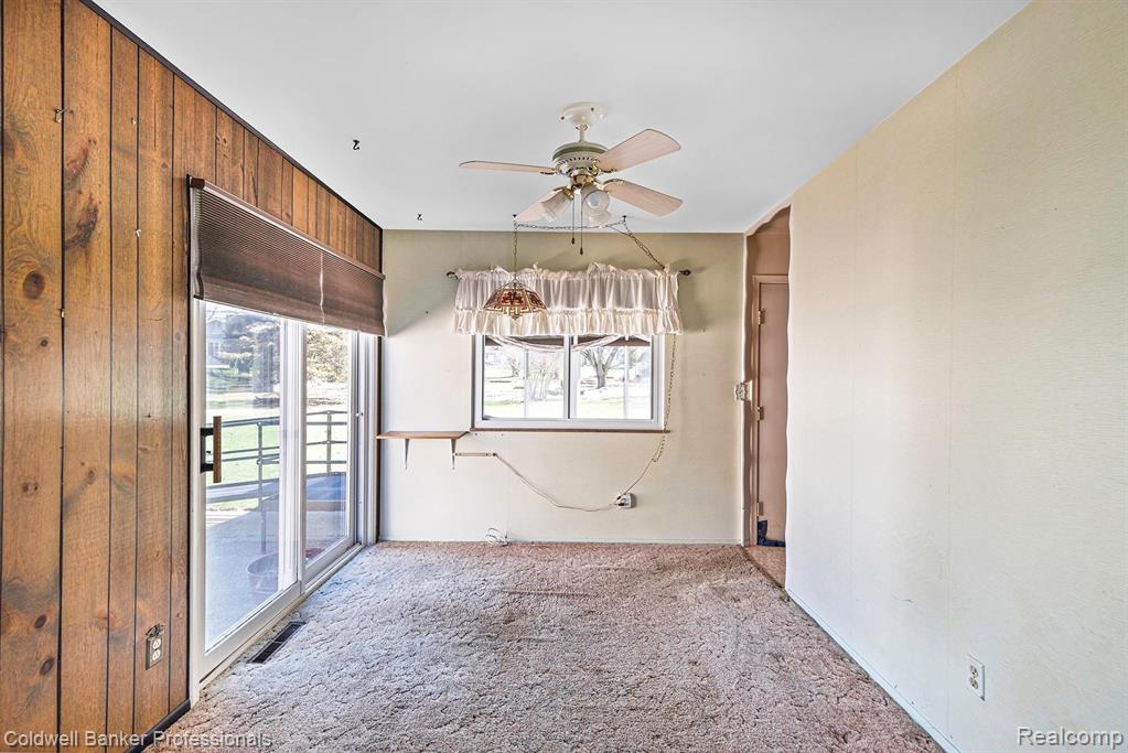 354 East River Road Flushing, MI 48433 - Photo 10 of 25