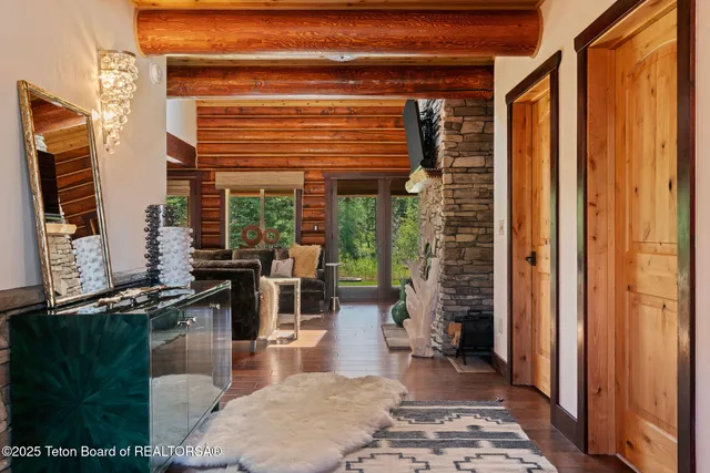 $3,200,000 | 4340 East Hoback River Road, Jackson, WY 83001