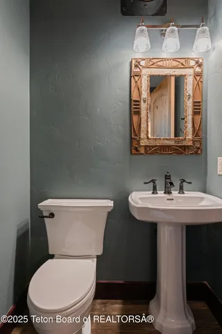 $3,200,000 | 4340 East Hoback River Road, Jackson, WY 83001