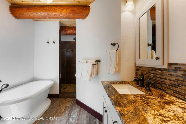 $3,200,000 | 4340 East Hoback River Road, Jackson, WY 83001