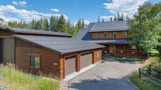 $3,200,000 | 4340 East Hoback River Road, Jackson, WY 83001
