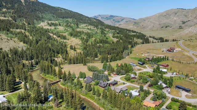 $3,200,000 | 4340 East Hoback River Road, Jackson, WY 83001