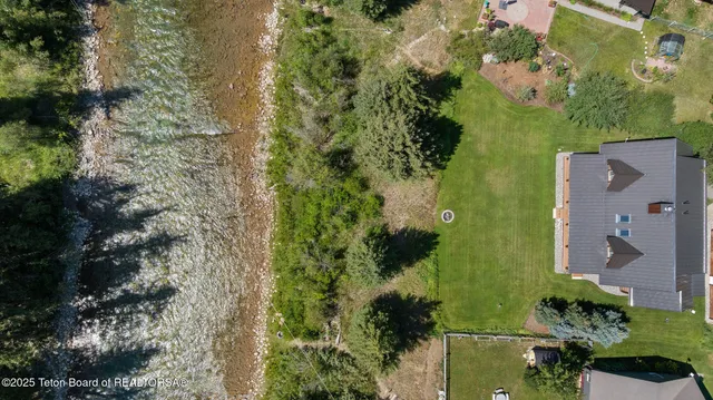 $3,200,000 | 4340 East Hoback River Road, Jackson, WY 83001