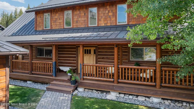$3,200,000 | 4340 East Hoback River Road, Jackson, WY 83001