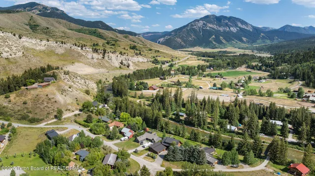 $3,200,000 | 4340 East Hoback River Road, Jackson, WY 83001