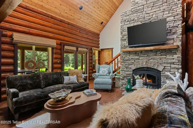 $3,200,000 | 4340 East Hoback River Road, Jackson, WY 83001