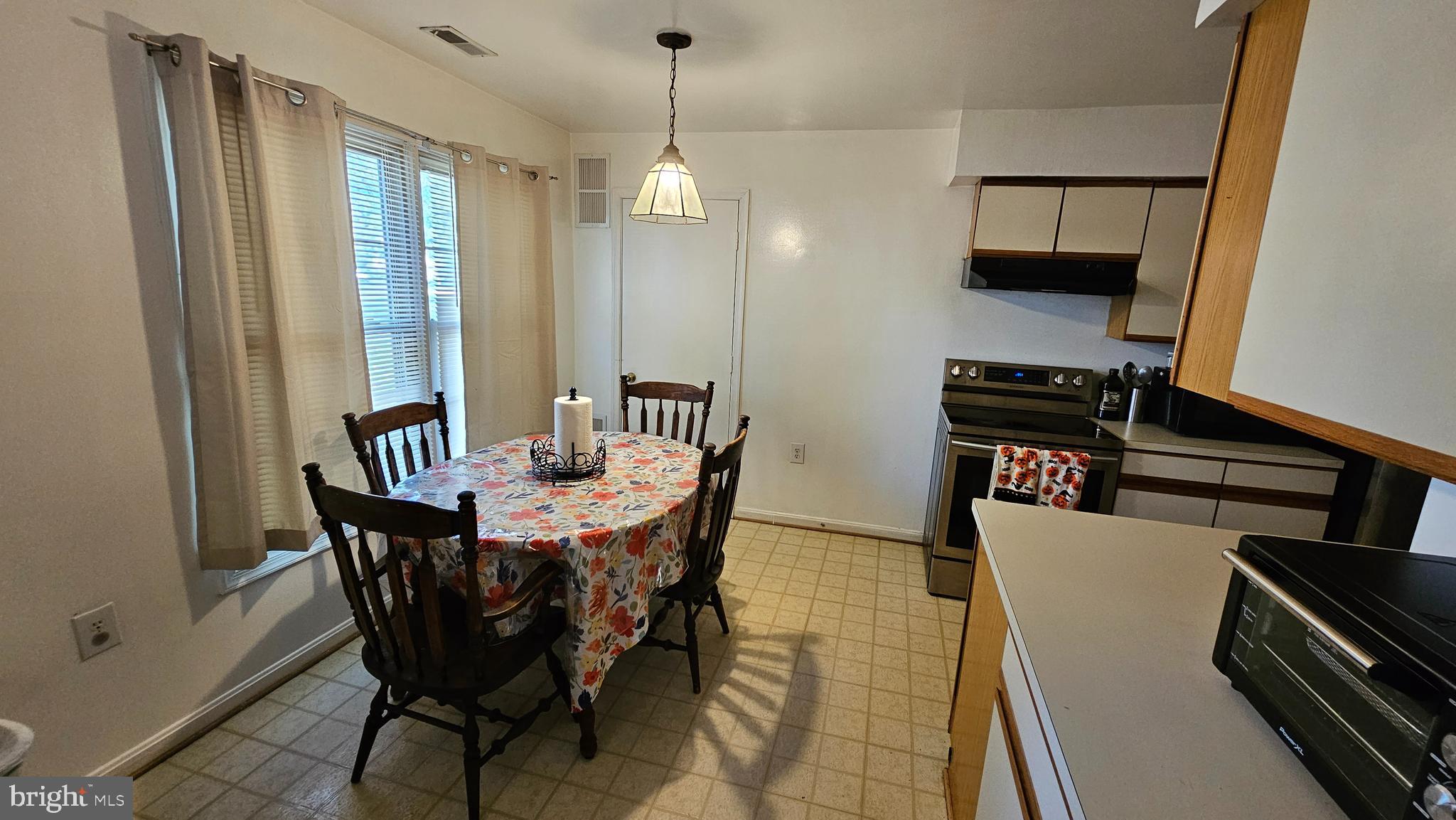 7404 Rokeby Drive Manassas, VA 20109 - Photo 10 of 40 Gallery Image 10