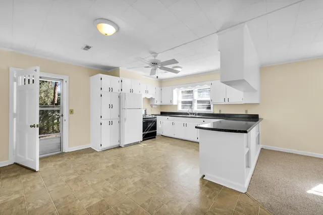 $269,900 | 208 George Street, Walterboro, SC 29488