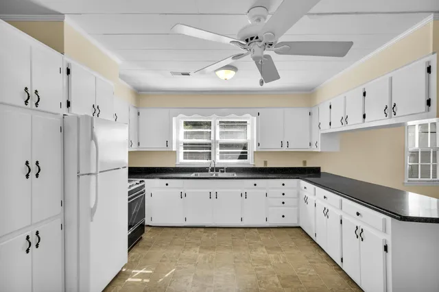 $269,900 | 208 George Street, Walterboro, SC 29488