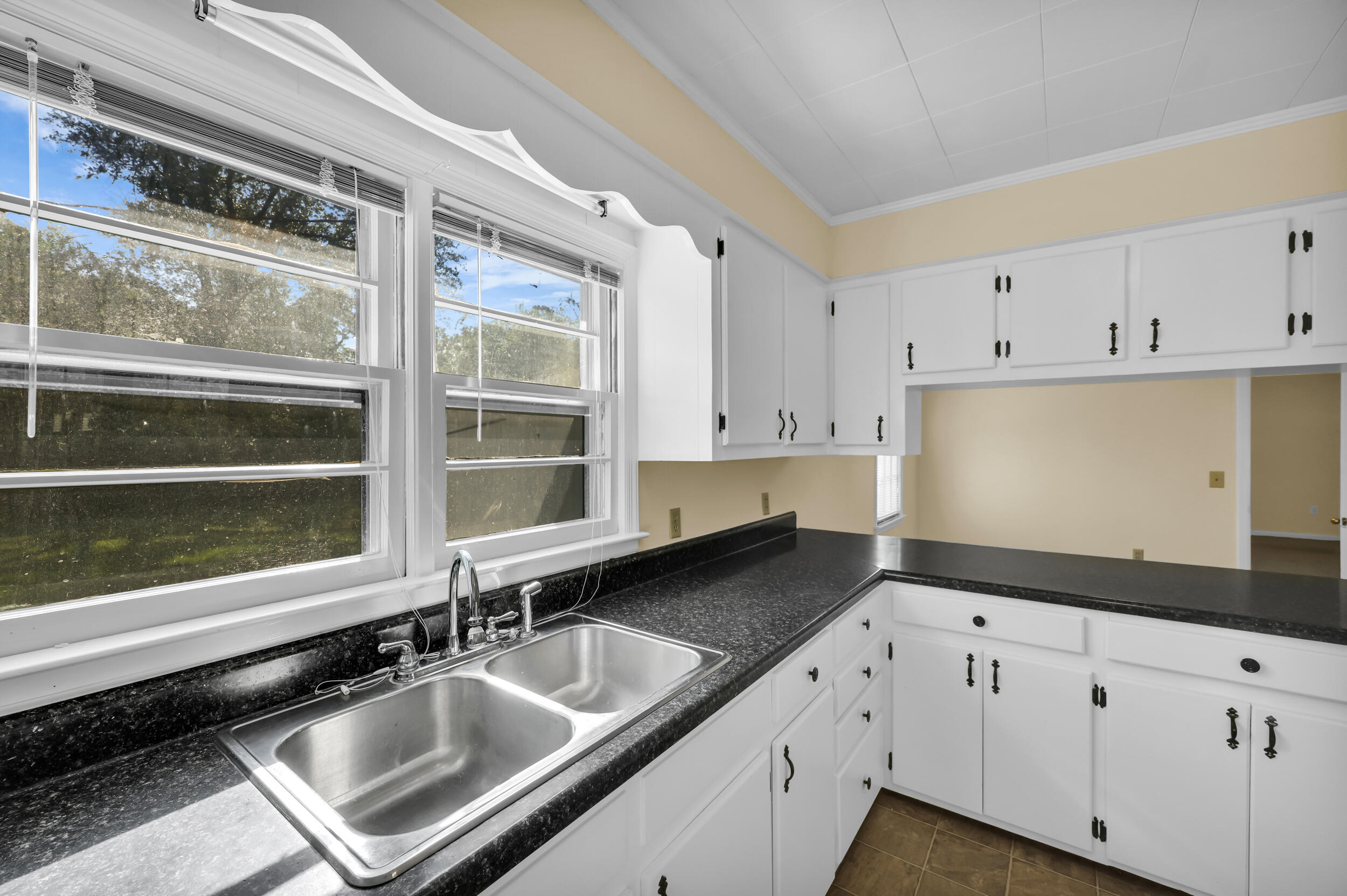 208 George Street Walterboro, SC 29488 - Photo 21 of 47 28_550a3153