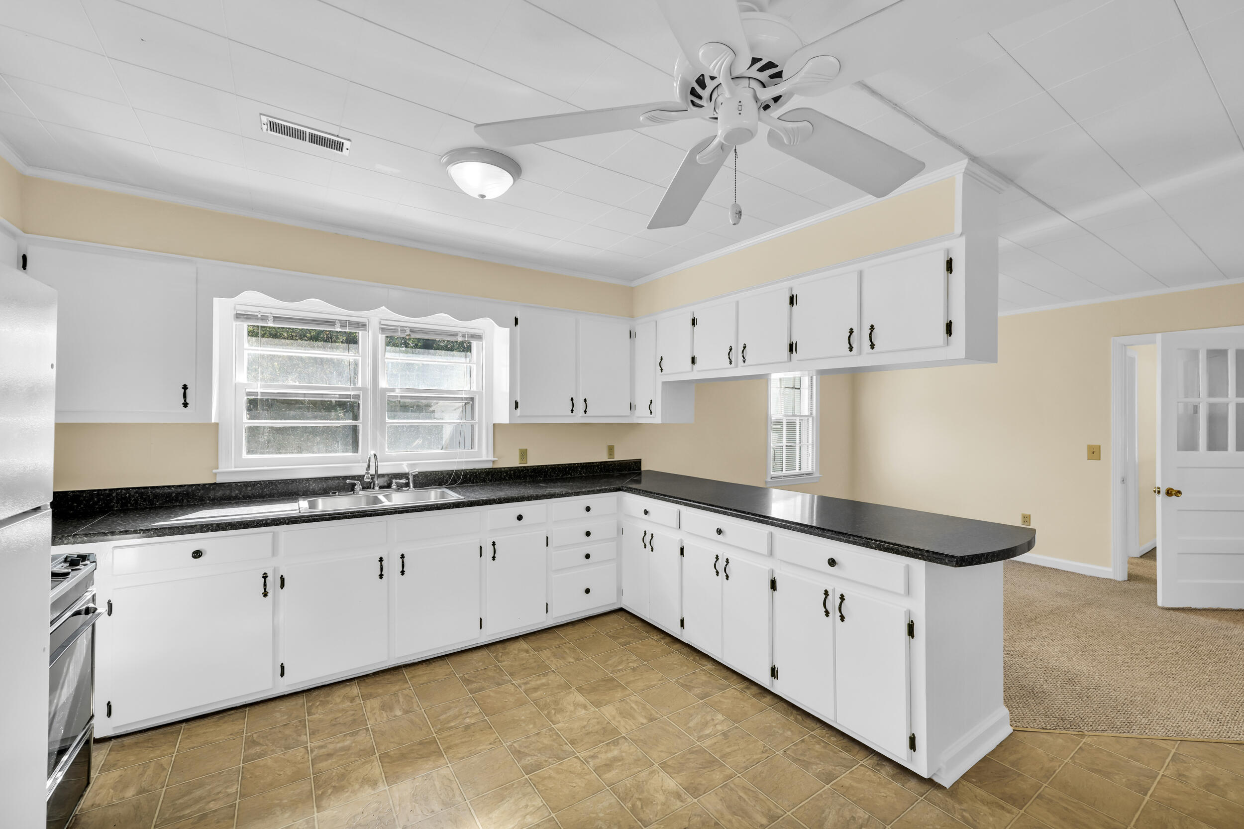 208 George Street Walterboro, SC 29488 - Photo 23 of 47 30_550a3163