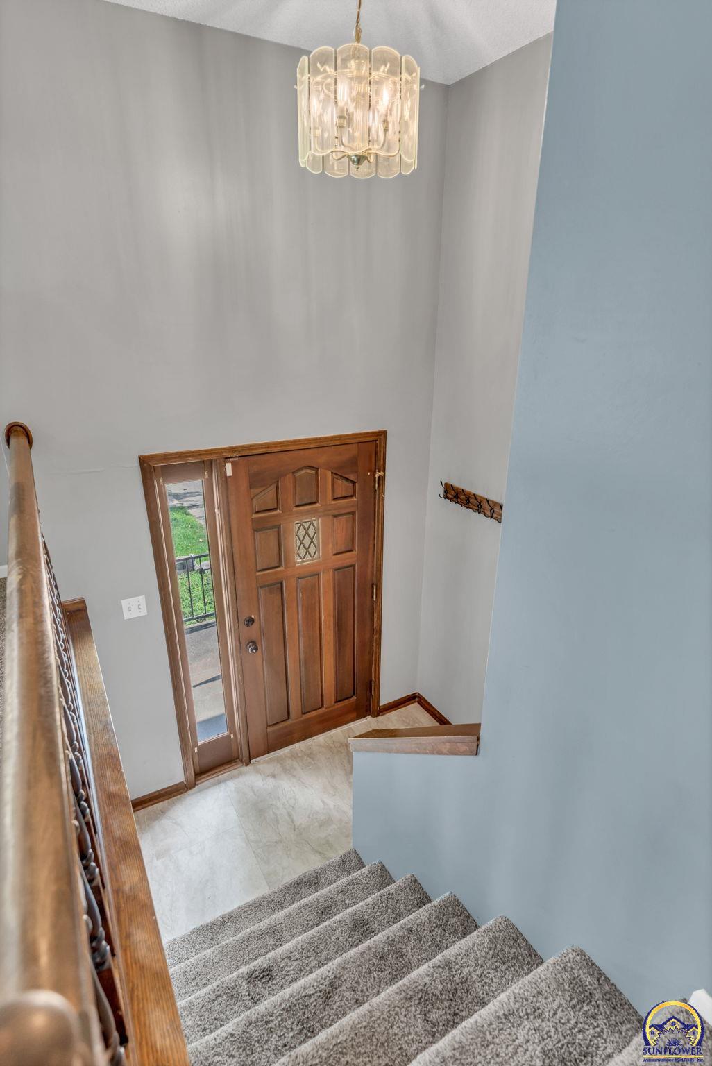 5964 Southwest 23rd Terrace Topeka, KS 66614 - Photo 4 of 43