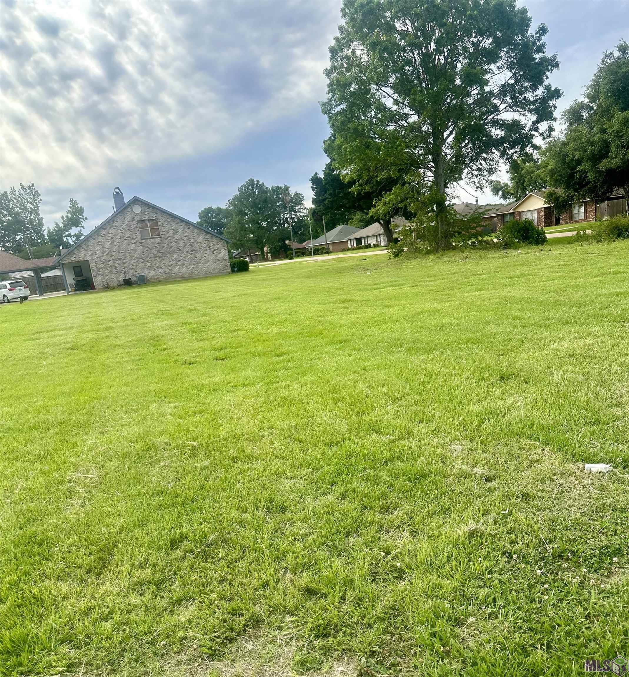 9512 Siegen Lane St. George, LA 70810 - Photo 1 of 4