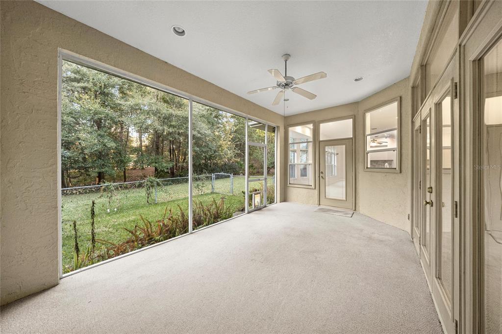 20698 Southwest 93rd Lane Road Dunnellon, FL 34431 - Photo 28 of 34 a view of a room with a large window