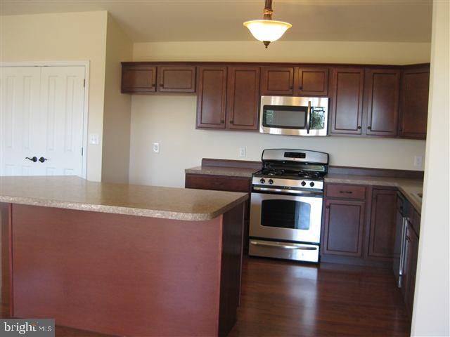 1305 Overlook Road Middletown, PA 17057 - Photo 3 of 18 Gallery Image 3