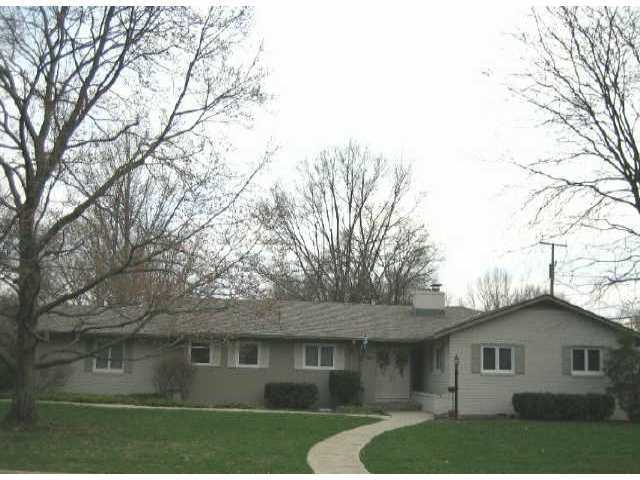 2099 Lytham Road Upper Arlington, OH 43220 - Photo 1 of 5
