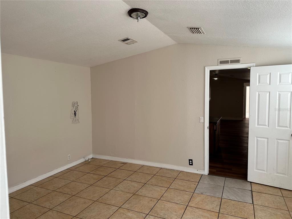 108 Old Welcome Road Lithia, FL 33547 - Photo 10 of 21 Gallery Image 10